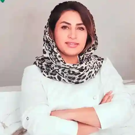 دکتر مریم عبادی دندانپزشک در شیراز