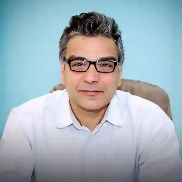 دکتر علی افشار جراح بینی در مشهد
