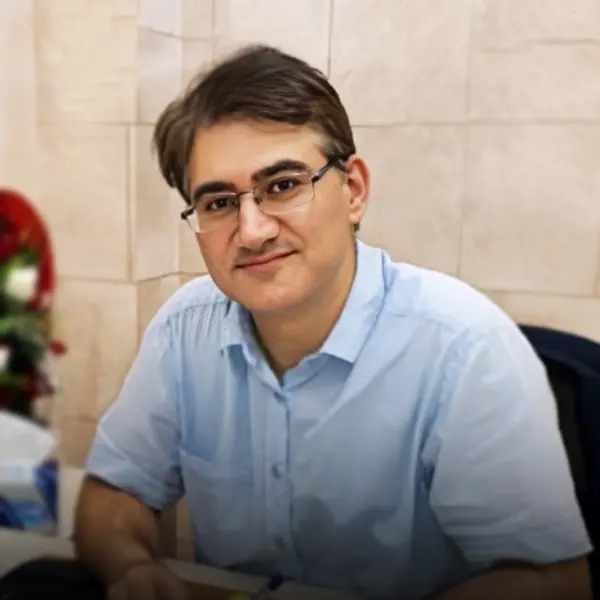 دکتر مازیار معصومی جراح بینی در رشت