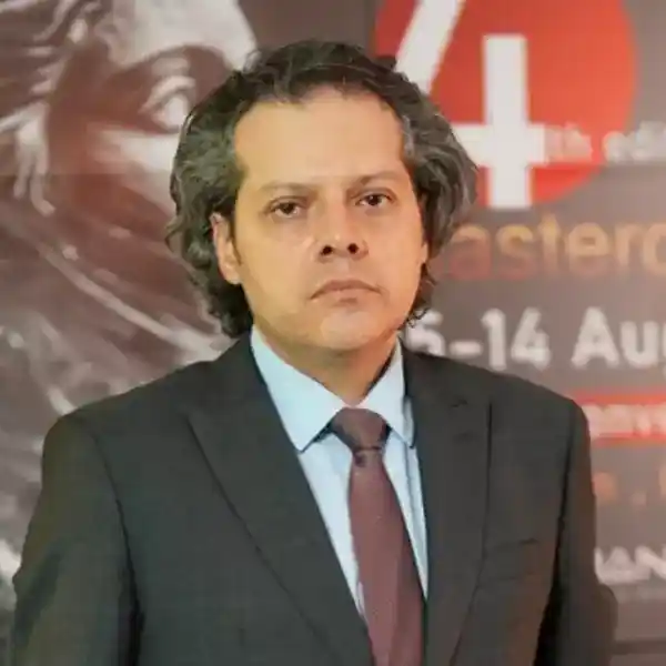 دکتر علیرضا مجلسی جراح بینی در اصفهان