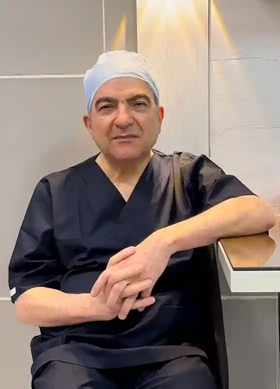 دکتر محمدحسین طاهریان جراح بینی در تهران
