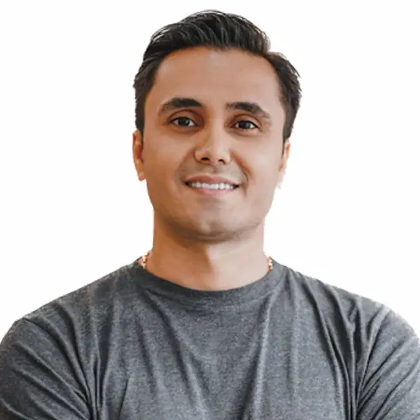 دکتر پوریا محمدپرست دندانپزشک در مشهد