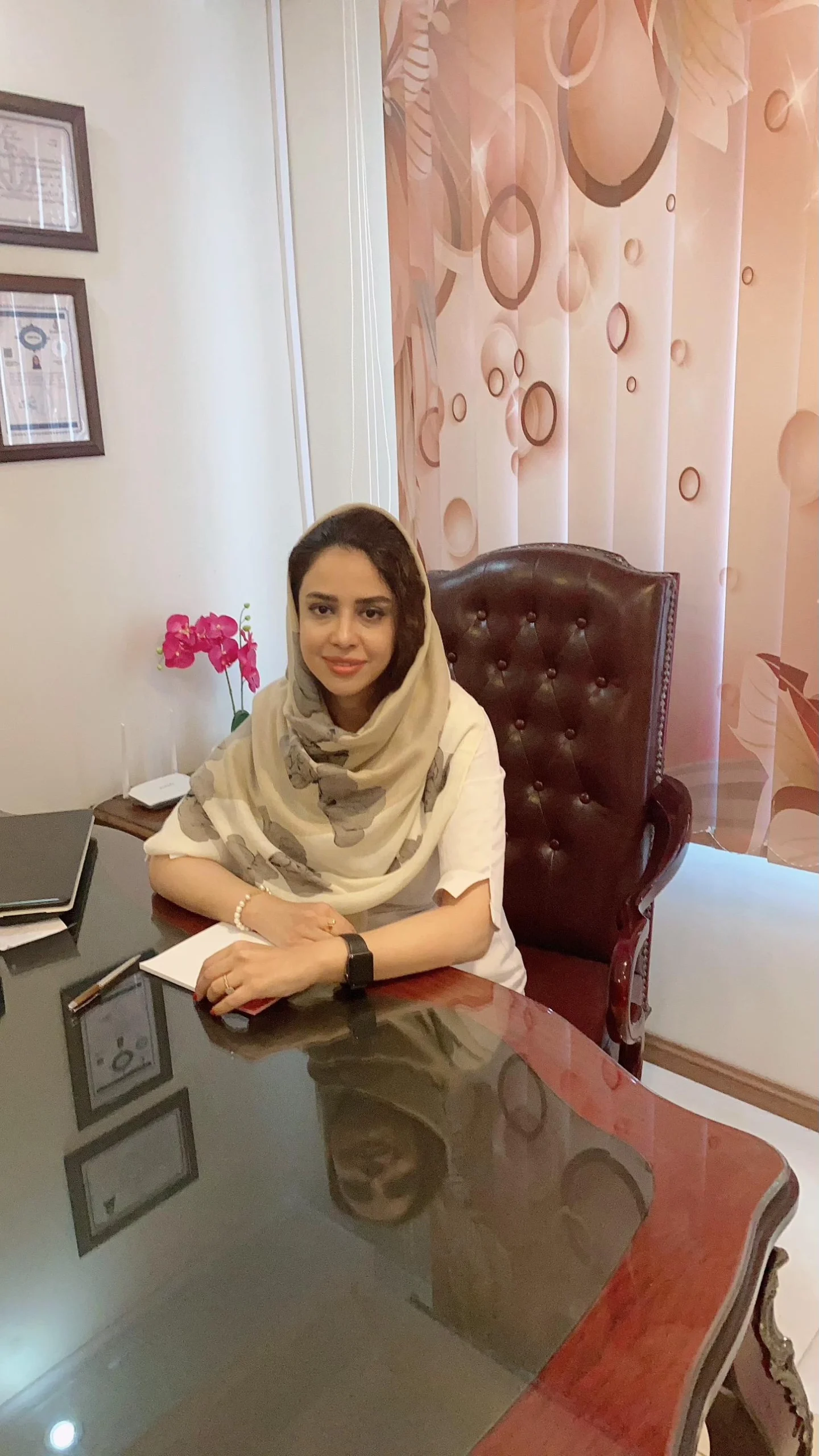 دکتر مژده نامداری