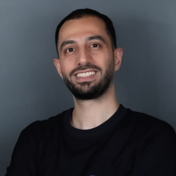 دکتر آرش غفوری فرد متخصص ایمپلنت دندان در رشت