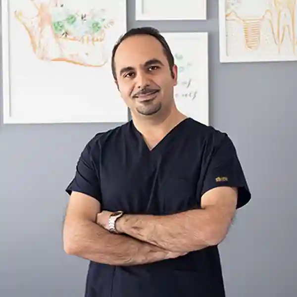 ئکتر محمدرضا باقری متخصص ایمپلنت دندان