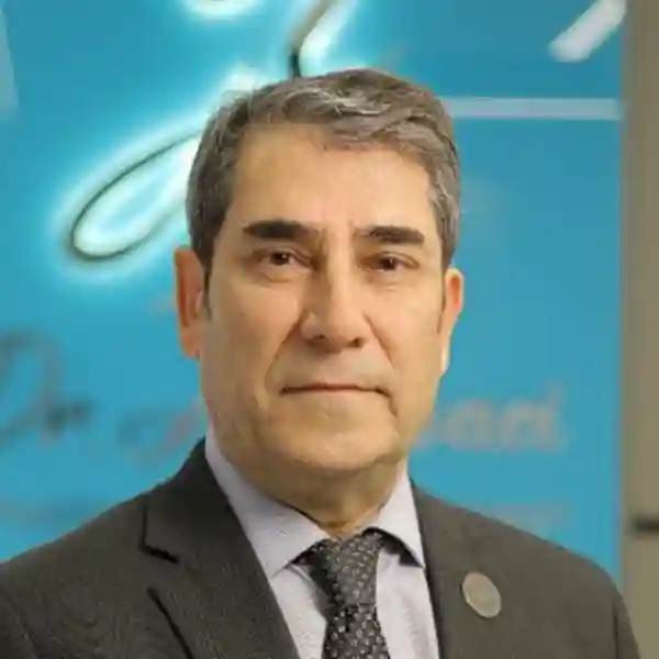 دکتر علیرضا بابایی جراح زیبایی