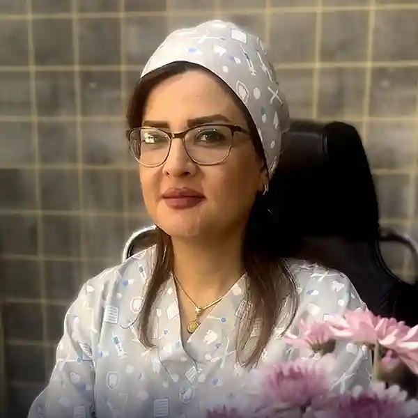 دکتر مریم دوزنده دندانپزشک