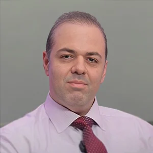 دکتر علی قمری متخصص ایمپلنت تهران