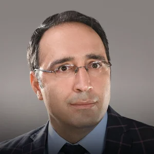دکتر مهدی رمضانی اول جراح بینی در مشهد