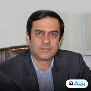 دکتر محمدحسین برادران فر جراح بینی یزد